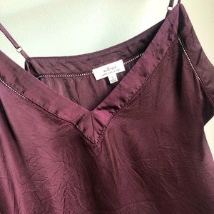 3/$20 ☀️ Wilfred aubergine camisole, size M